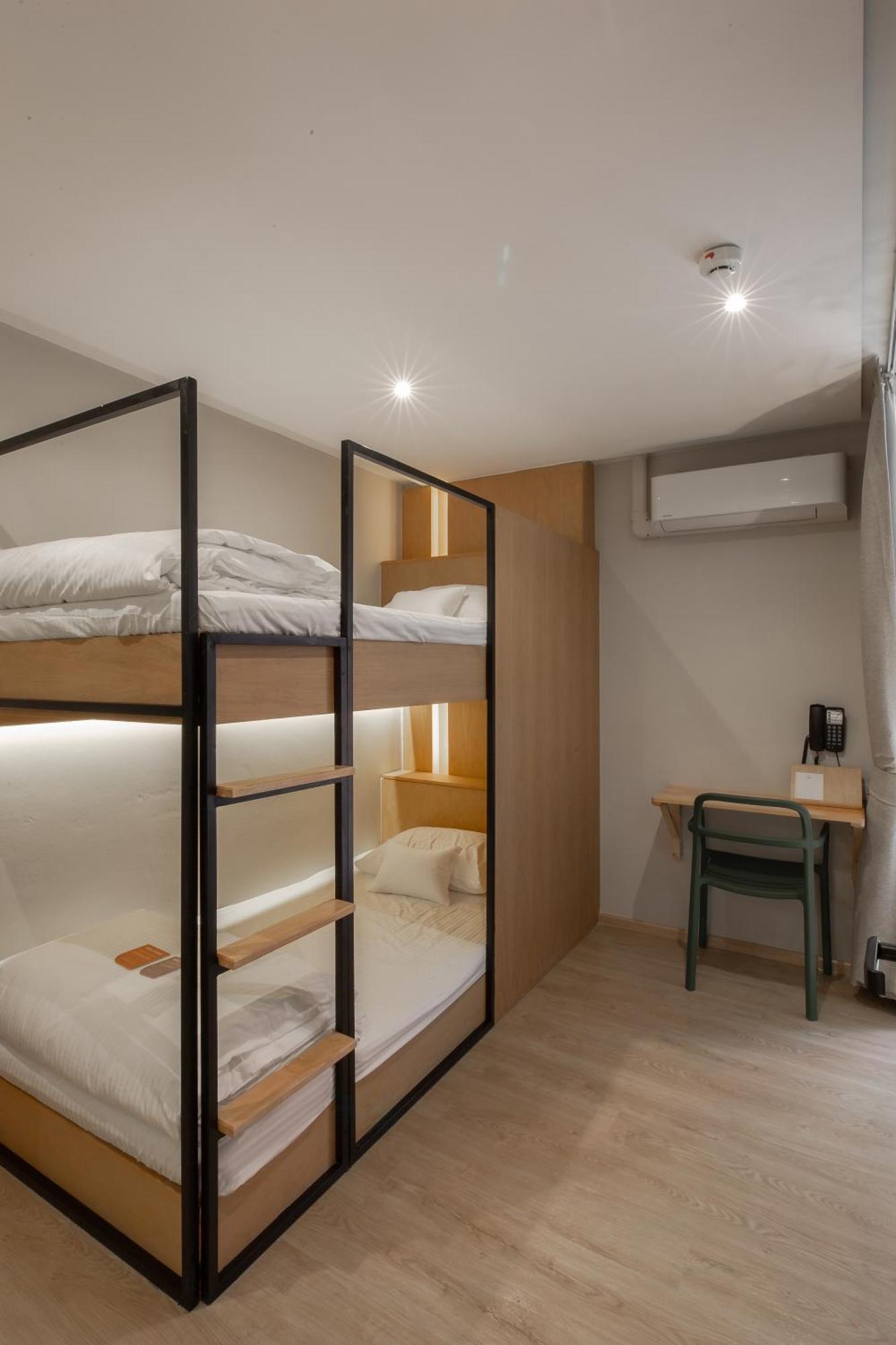 Double B Hostel 방콕 외부 사진